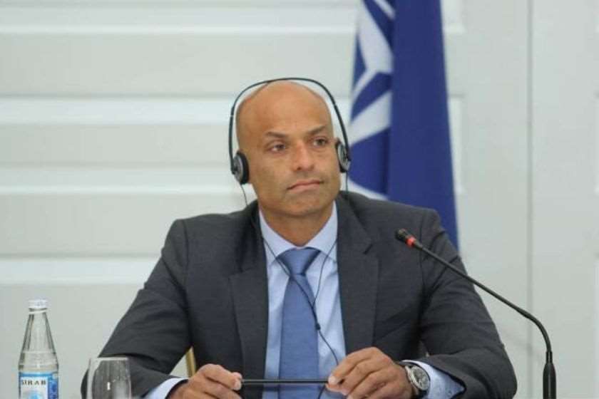 ჯეიმს აპატურაი