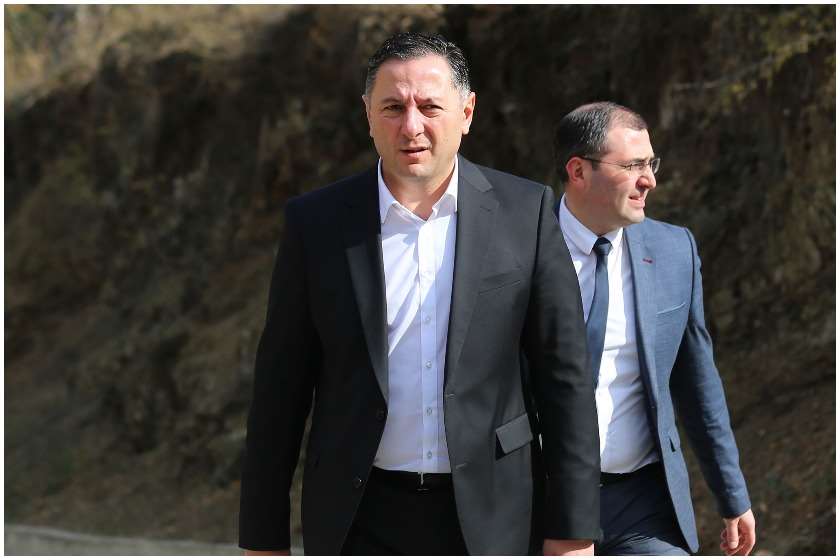 ვახტანგ გომელაური