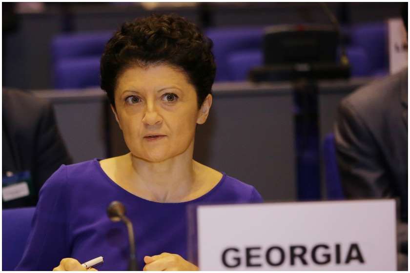 თეა წულუკიანი