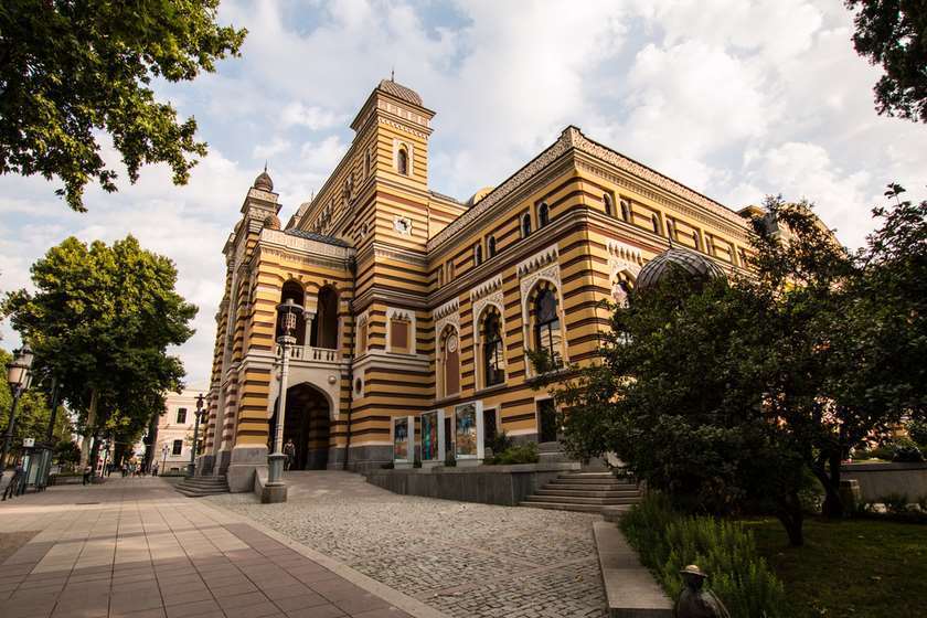 ოპერის რეაბილიტაცია