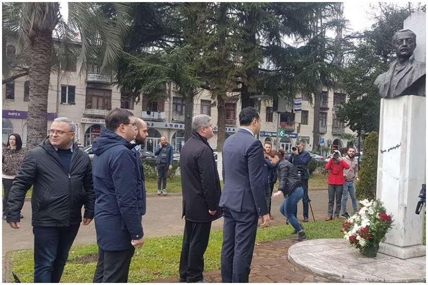 ზვიად გამსახურდია