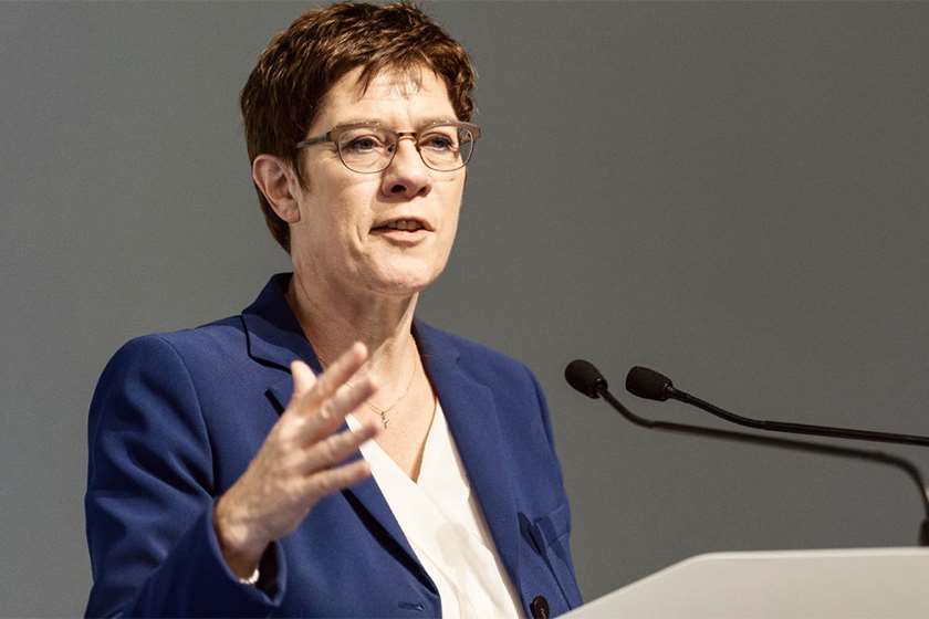 ანეგრეტ კრამპ-კარენბაუერი