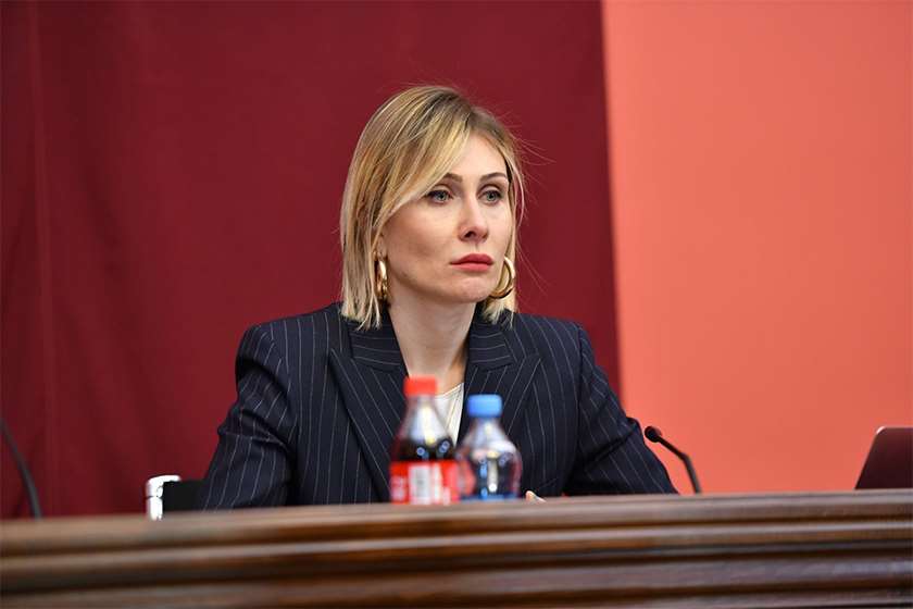 ნინო წილოსანი