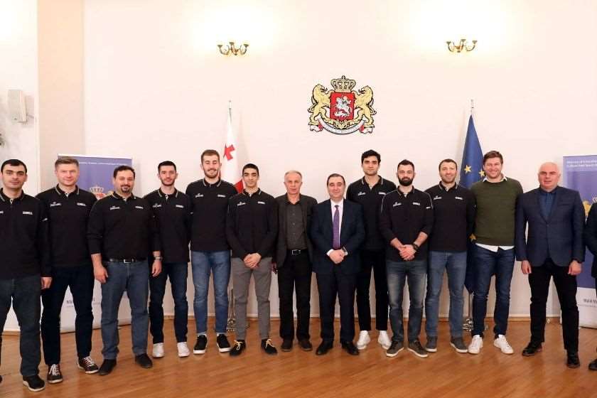 მიხეილ ჩხენკელი კალათბურთელები