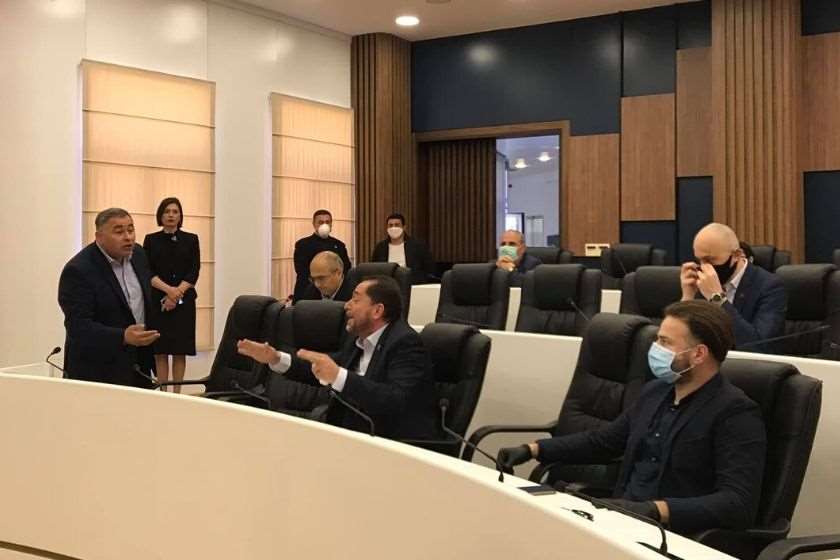 ხმაური აჭარის უმაღლესი საბჭოს ბიუროს სხდომაზე