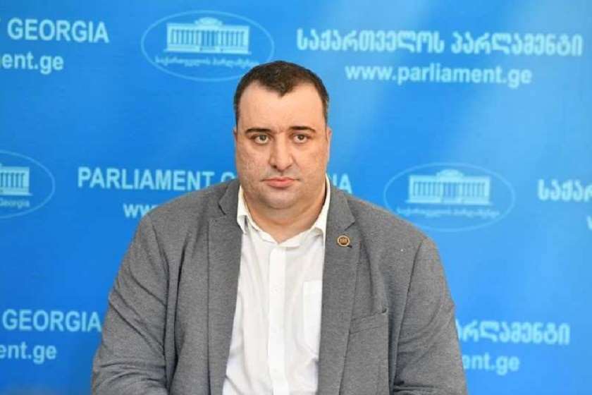 რატი იონათამიშვილი
