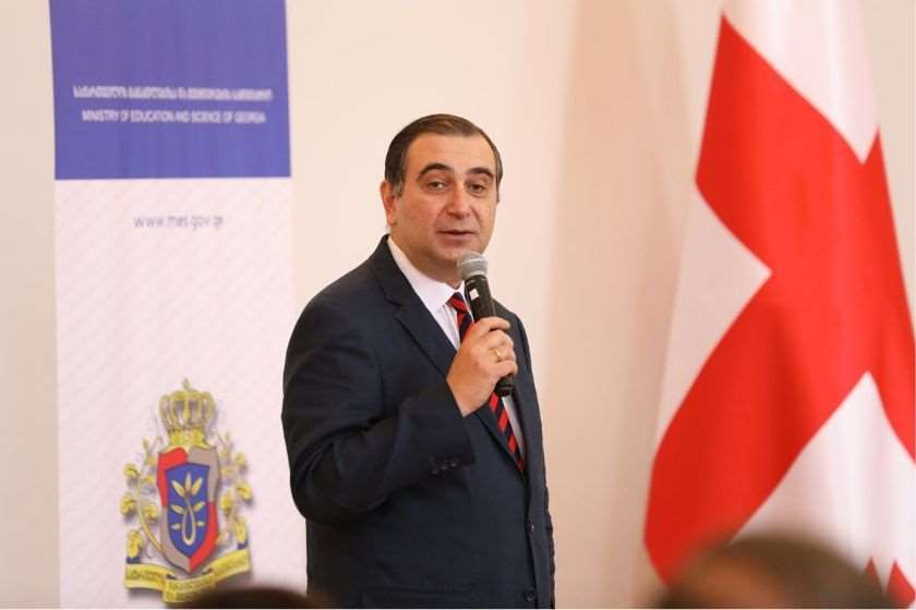 მიხეილ ჩხენკელი