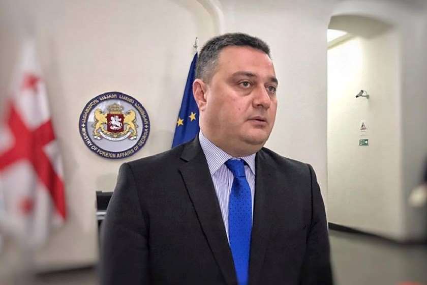 ვიქტორ დოლიძე