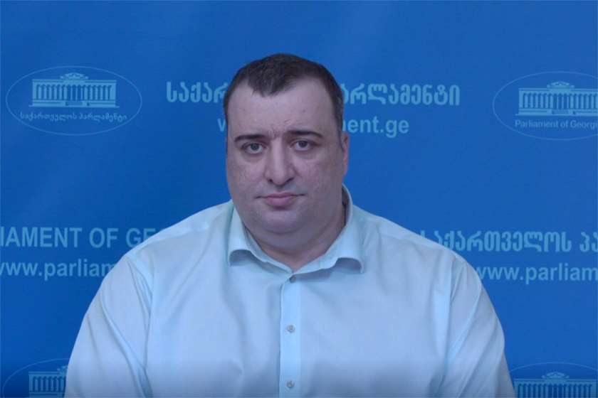 რატი იონათამიშვილი