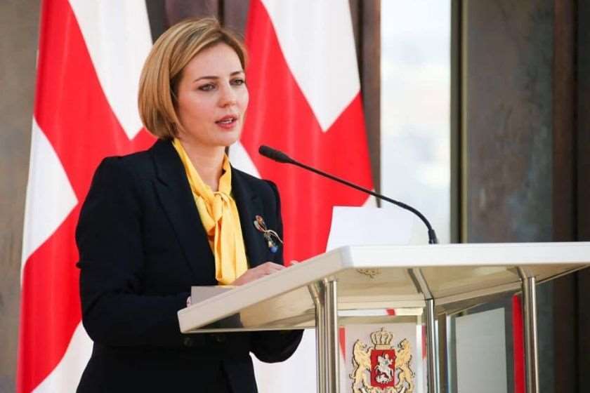 ანა დოლიძე