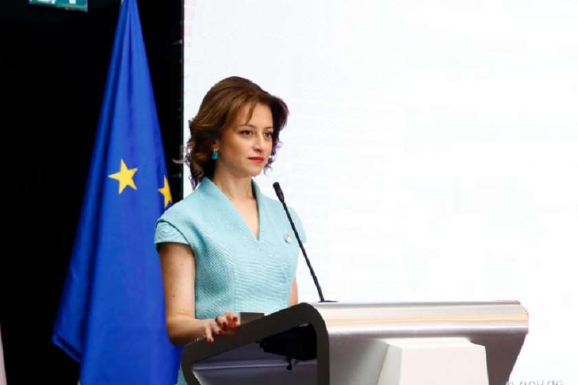 ეკატერინე ტიკარაძე