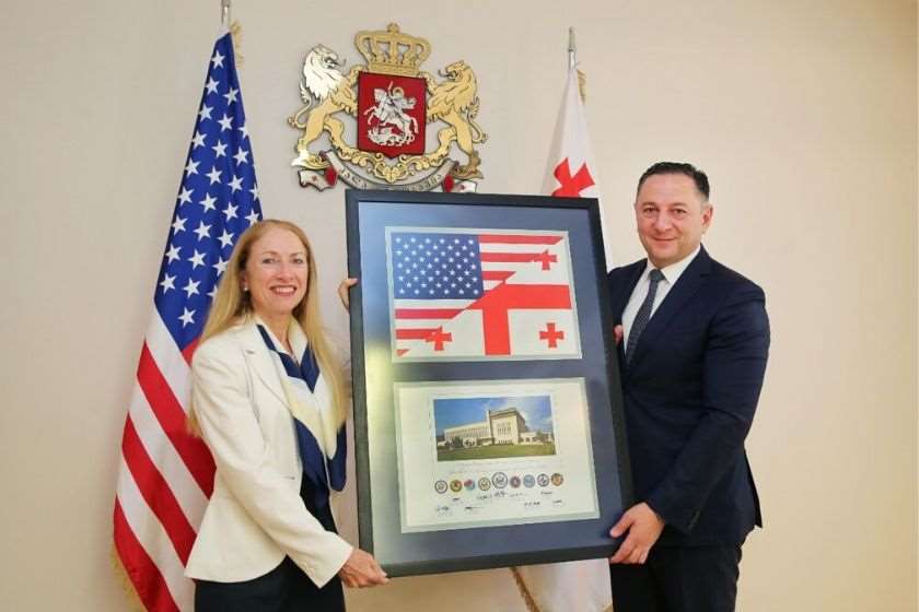 კელი დეგნანი
ვახტანგ გომელაური