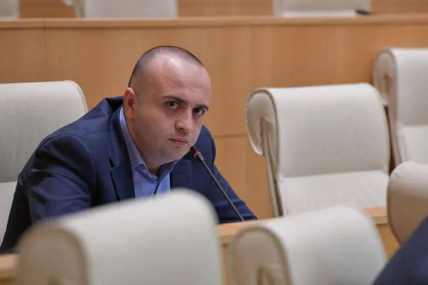 შალვა კიკნაველიძე