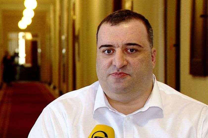 რატი იონათამიშვილი