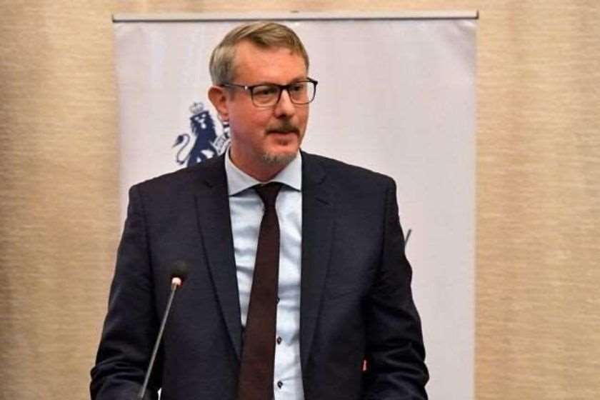 კარლ ჰარცელი