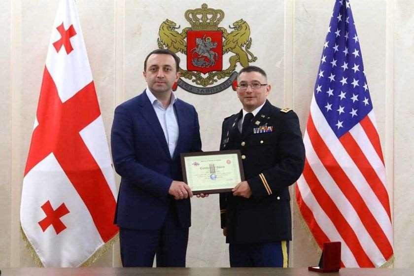 ირაკლი ღარიბაშვილი; მაიორი ქვინთინ დოლი