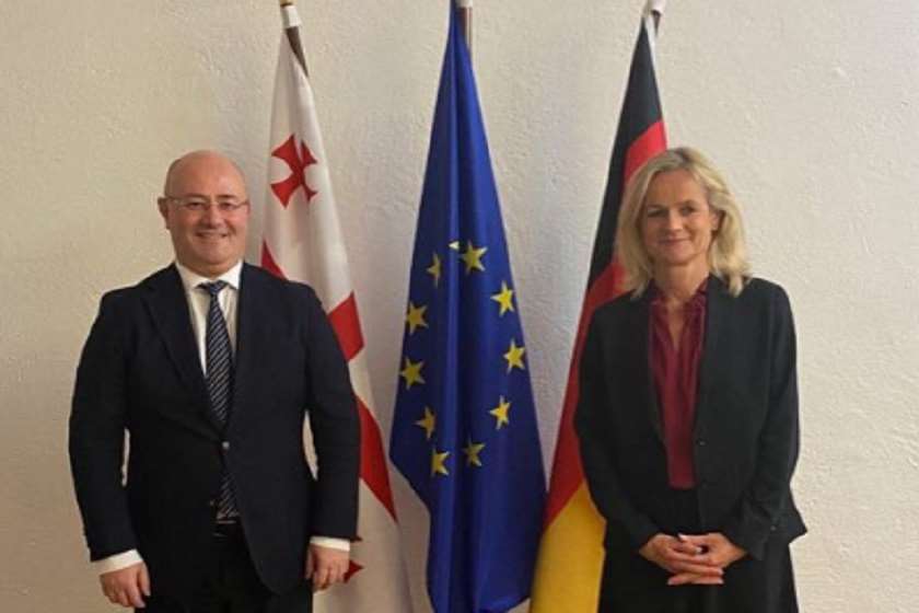 ლევან იზორია და ვიოლა ფონ კრამონო