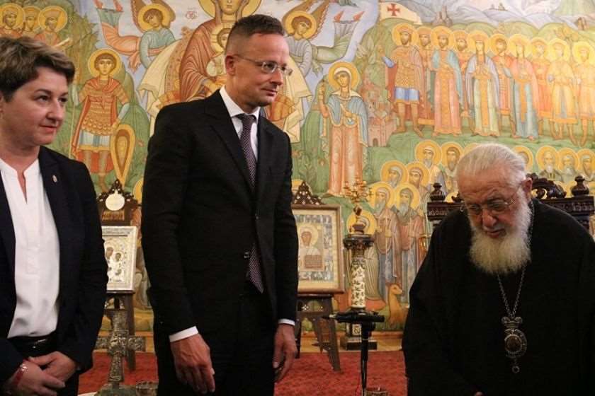 ვიქტორია ჰორვატი; პიტერ სიიარტო; კათოლიკოს-პატრიარქი, ილია მეორე