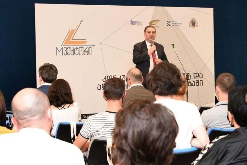 მიხეილ ჩხენკელი