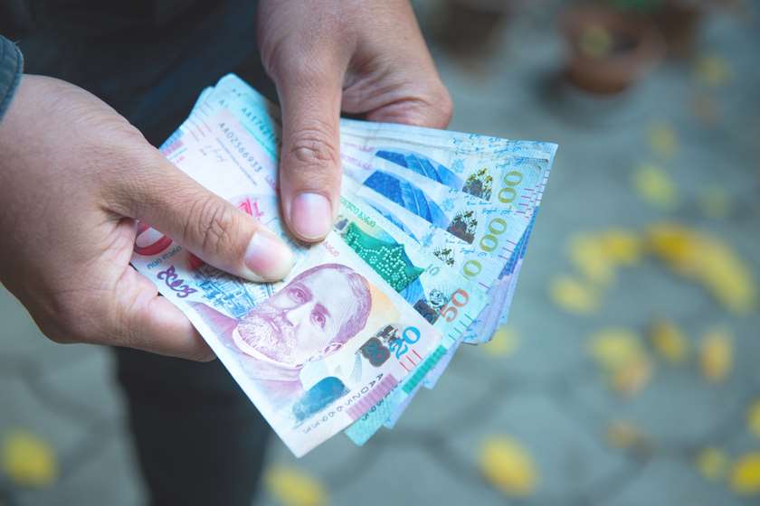 ფულადი დახმარება