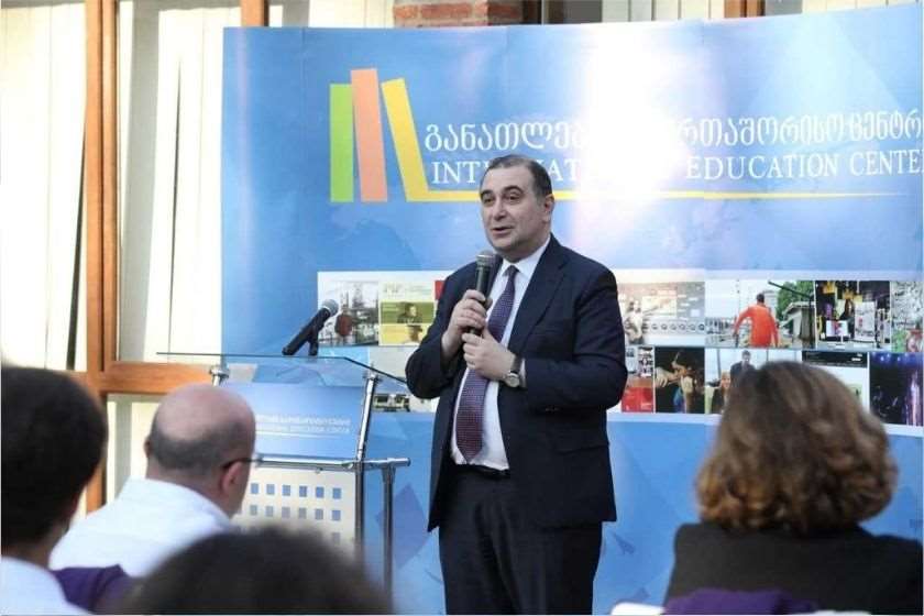 მიხეილ ჩხენკელი