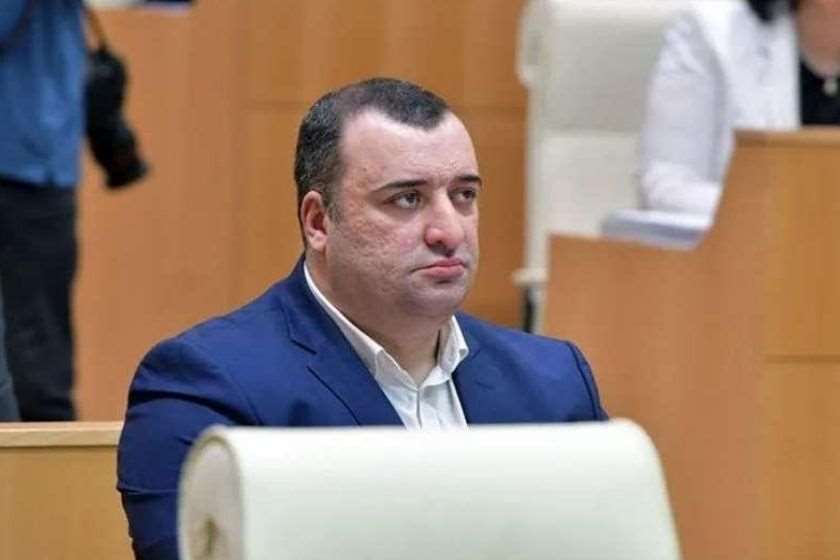 რატი იონათამიშვილი