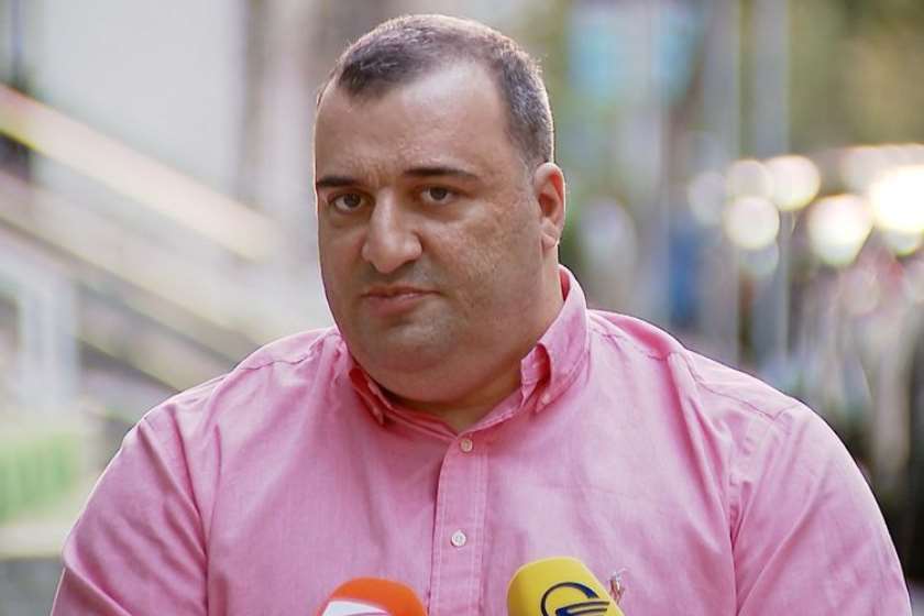 რატი იონათამიშვილი