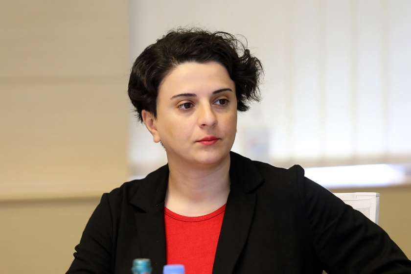 ნათია მეზვრიშვილი