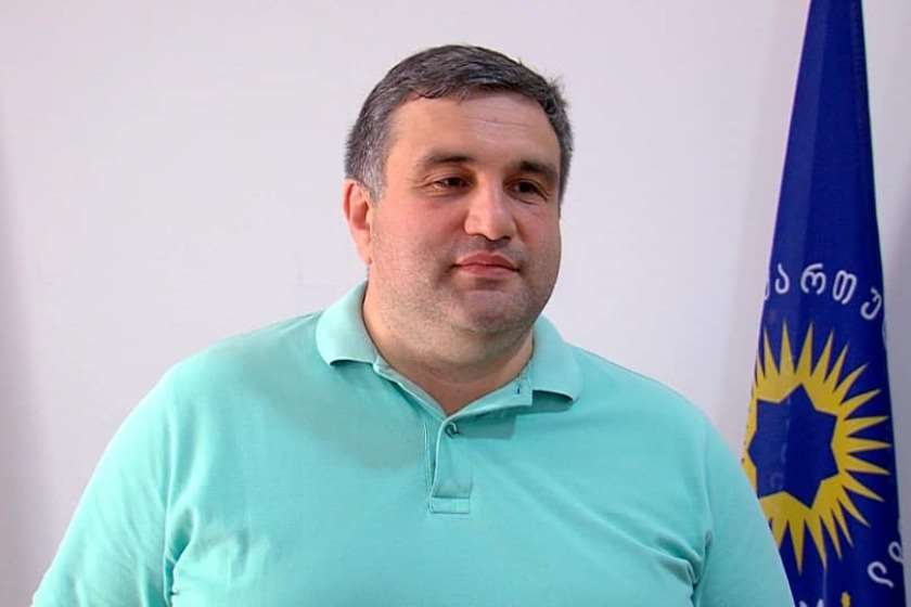 პლატონ კალმახელიძე