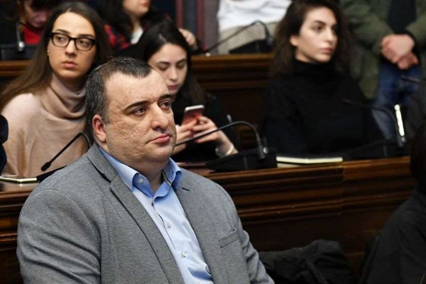 რატი იონათამიშვილი