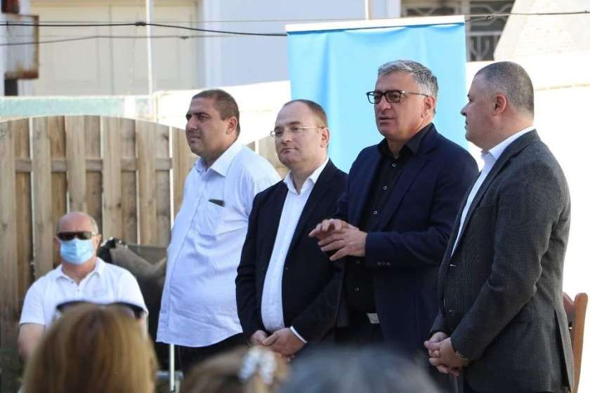 ირაკლი ხახუბია
