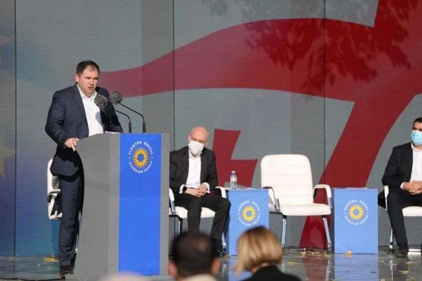 ნიკოლოზ სამხარაძე
