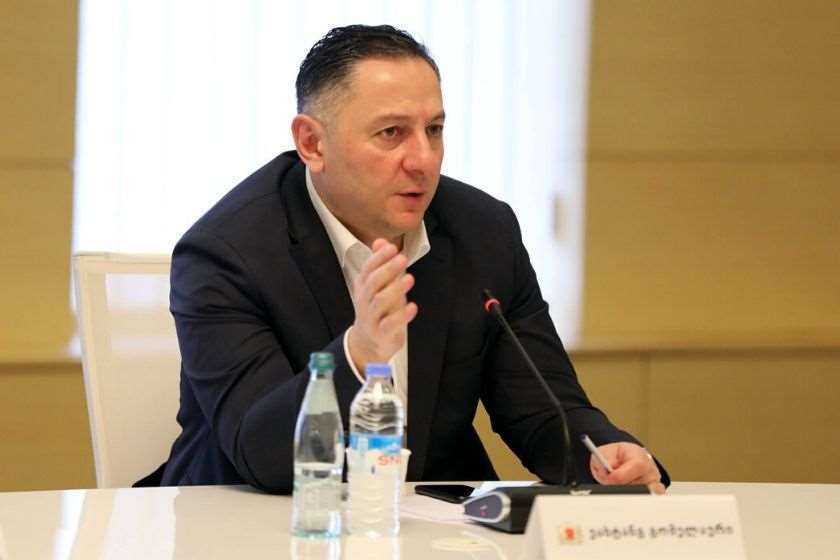 ვახტანგ გომელაური