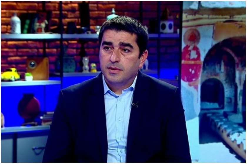 შალვა პაპუაშვილი