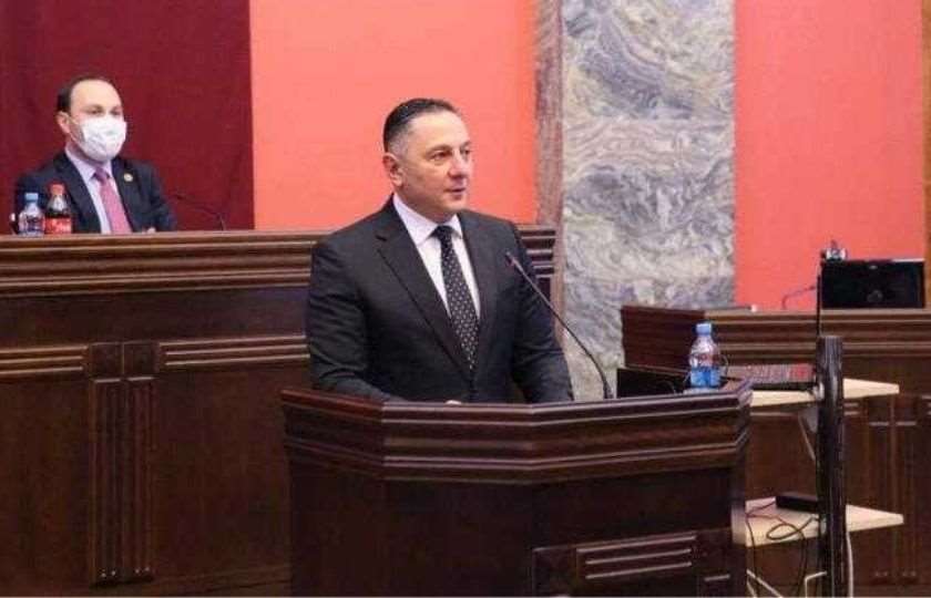 ვახტანგ გომელაური