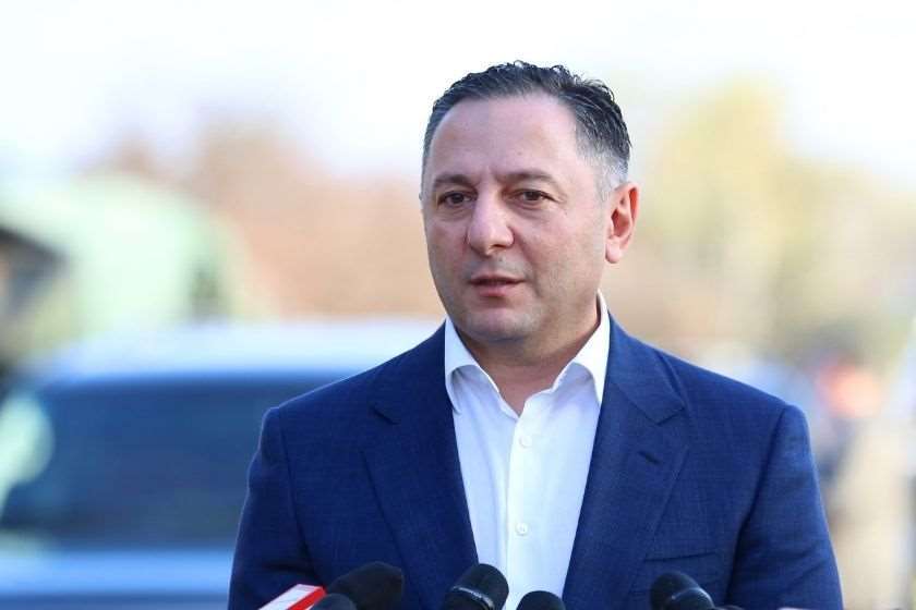 ვახტანგ გომელაური