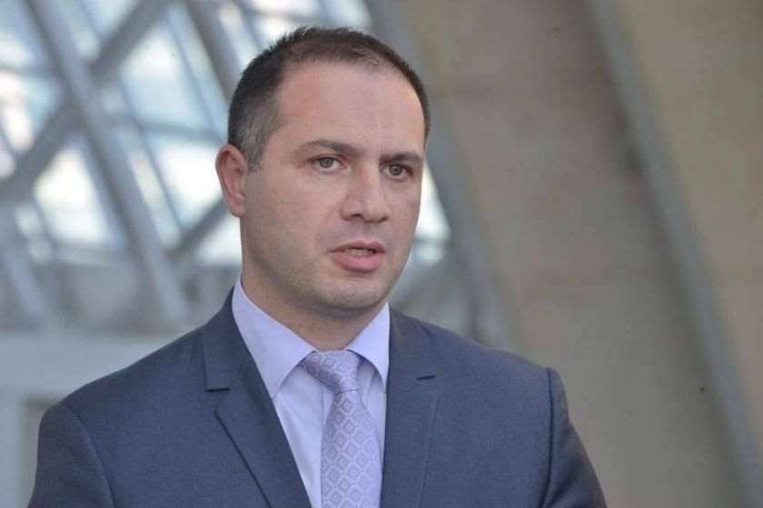 გივი მიქანაძე