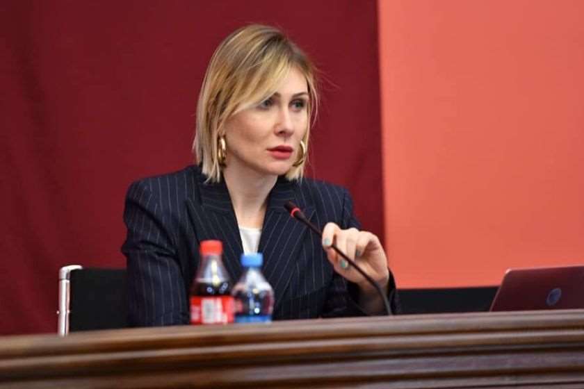 ნინო წილოსანი