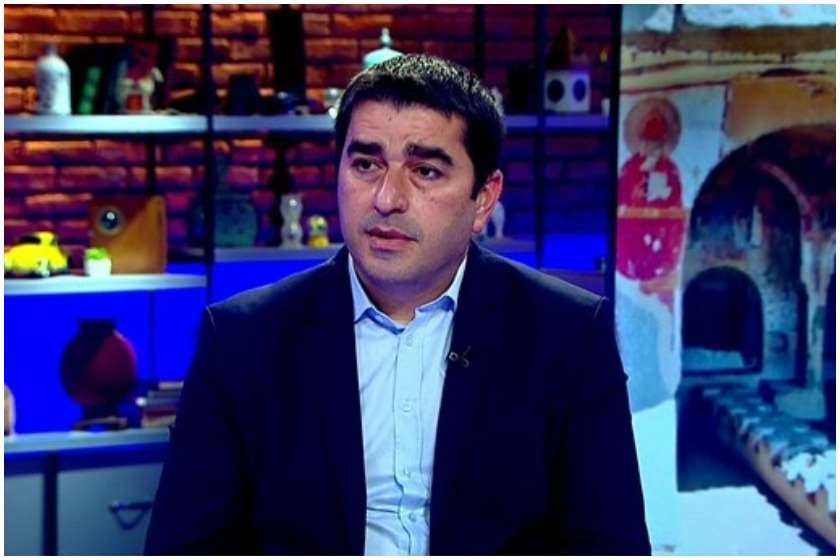 შალვა პაპუაშვილი