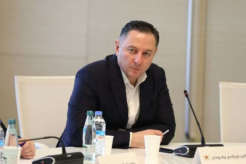 ვახტანგ გომელაური