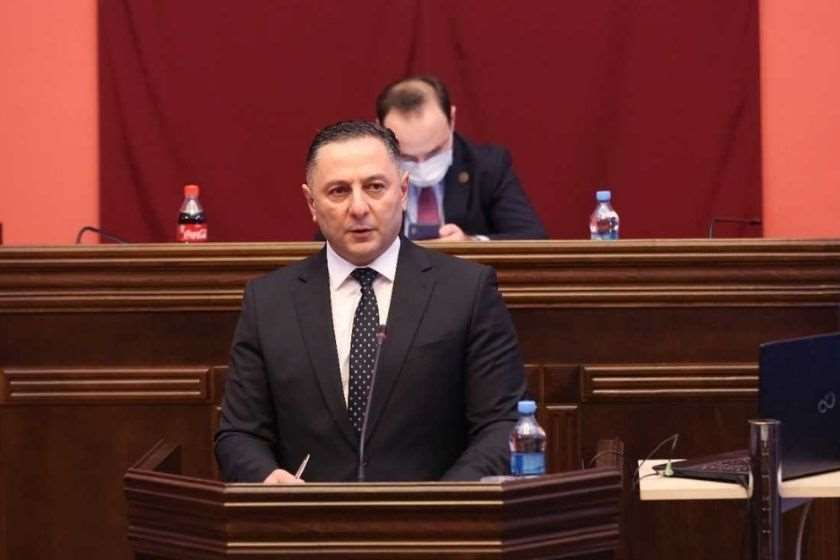 ვახტანგ გომელაური