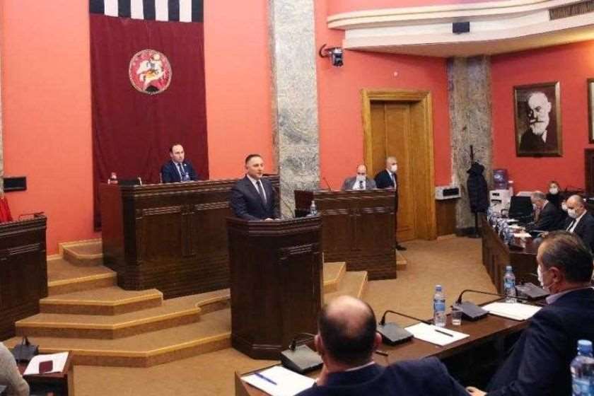 ვახტანგ გომელაური