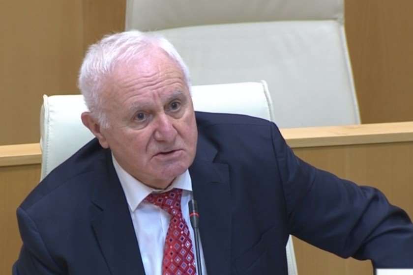 ფრიდონ ინჯია