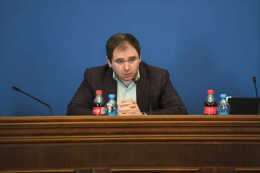 ნიკოლოზ სამხარაძე