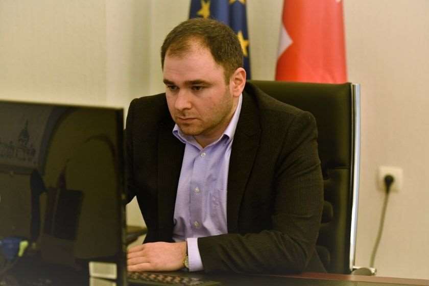ნიკოლოზ სამხარაძე