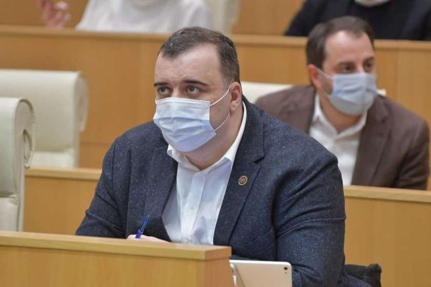 რატი იონათამიშვილი