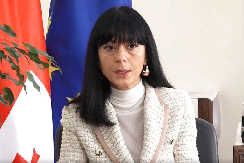 თეა ახვლედიანი