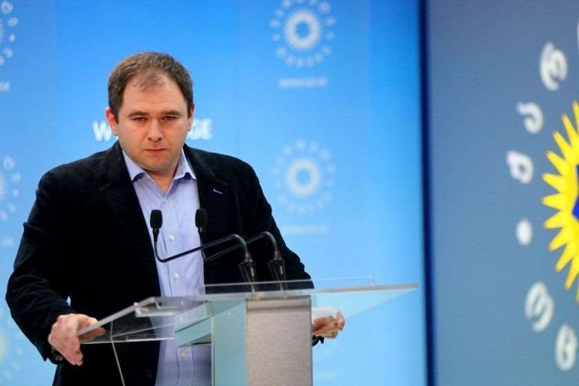 ნიკოლოზ სამხარაძე