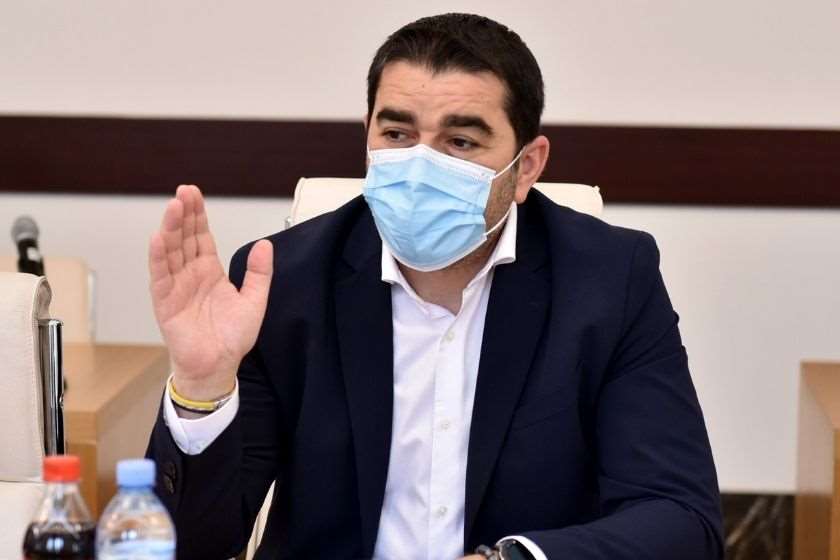 შალვა პაპუაშვილი