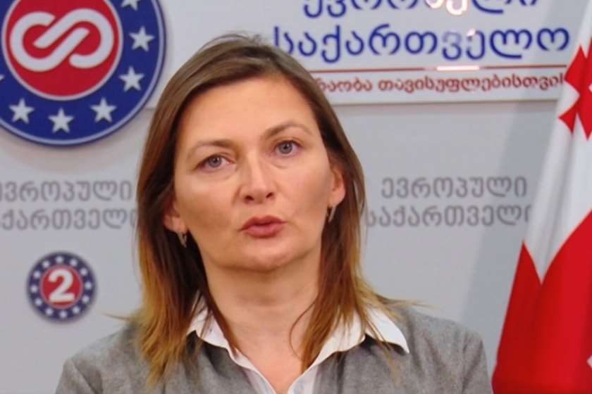 ლელა ქებურია